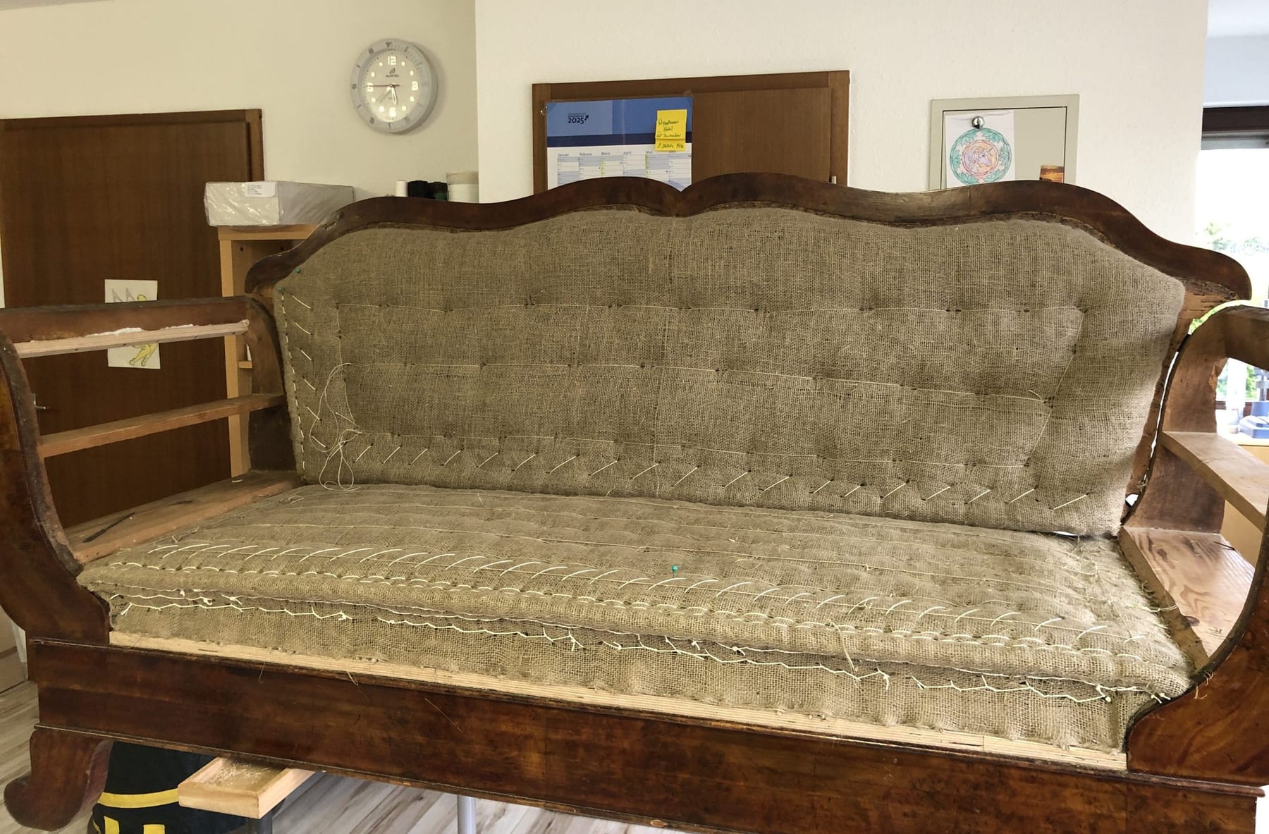 Biedermeier Sofa (Restaurierung), vorher