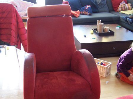 Designer Sessel „Gänsefüsschen“ mit Hocker, vorher
