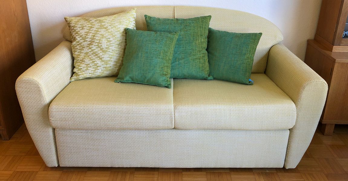 Schlafsofa, fertig gepolstert