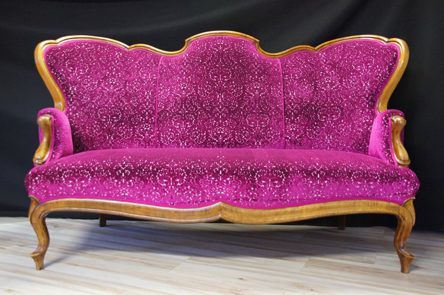 Sofa um 1880, fertig gepolstert